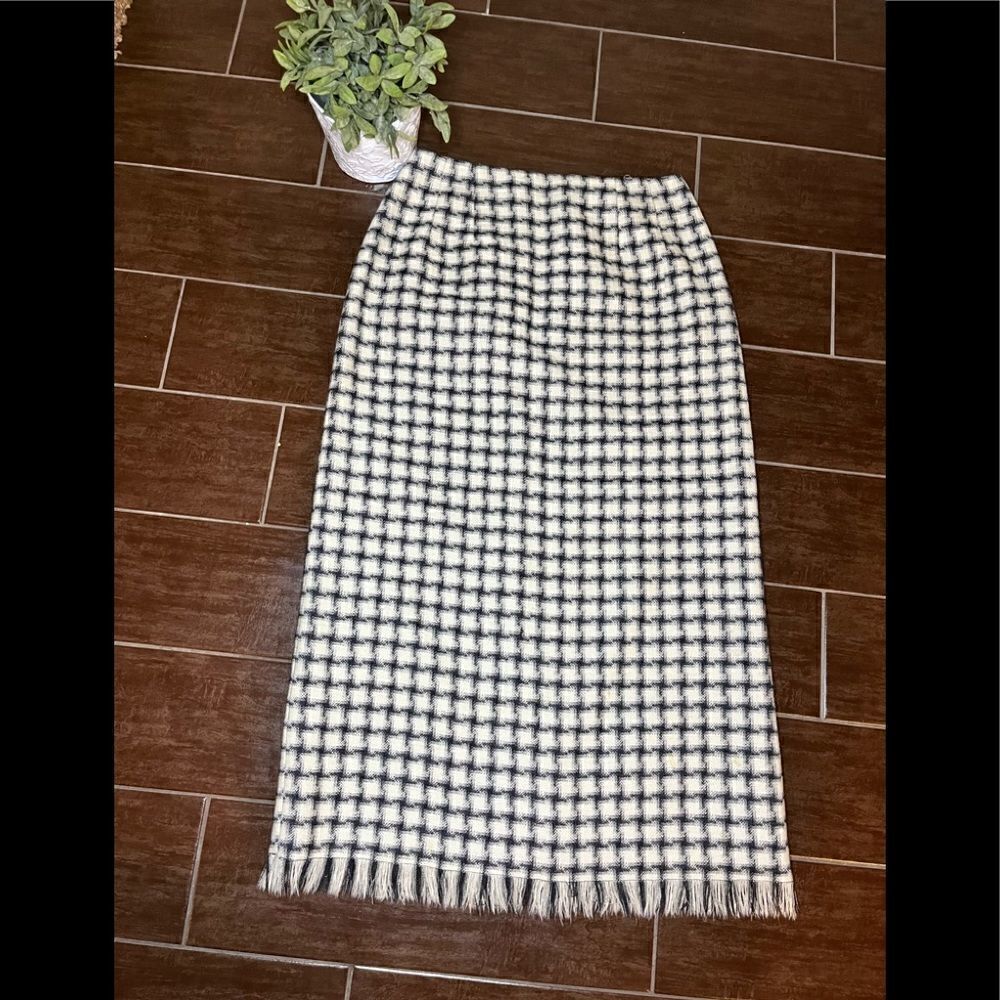 Harve Benard by Benard Holtzman ivory/black fringe hem wool long skirt sz 8